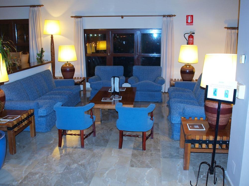 Parador De Melilla Exterior photo